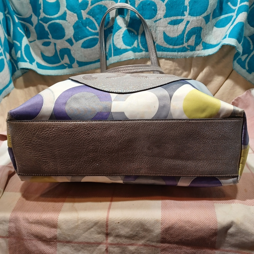 Coach Julia - image 3